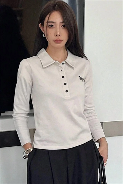 Krem Tek Boynuzlu At Baskılı Polo Yaka Düğmeli Uzun Kol Tshirt 