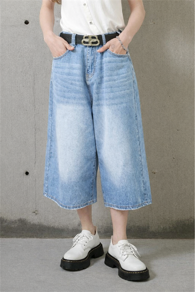 Mavi Yıkamalı Retro Kısa Paçalı Y2K Kot Şortolon