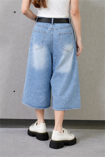 Mavi Yıkamalı Retro Kısa Paçalı Y2K Kot Şortolon