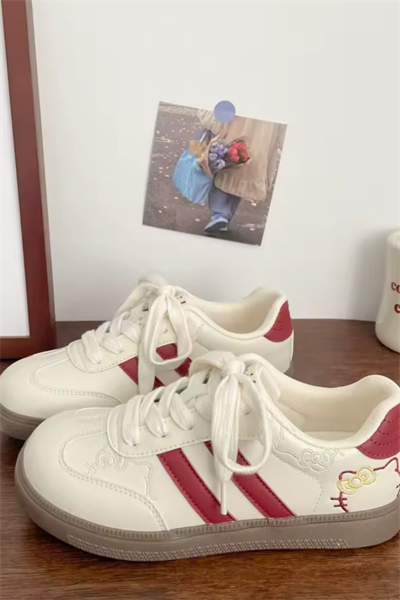 Puffer White Hello Kitty Shoes