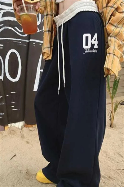Siyah 04 Number Beyaz Beli Lastikli Y2K Unisex Eşofman
