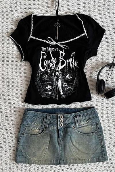 Siyah Corpse Bride Dikiş Detaylı Kurdeleli Y2K Kısa Kollu Crop