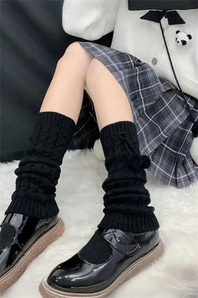 Siyah Kawaii Ponponlu Örgü Tozluk