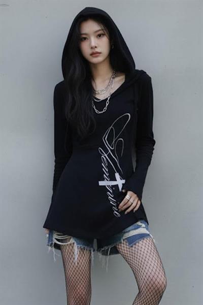 Siyah Sleeve Cross Basklılı Grunge Y2K Kapüşonlu Uzun Kollu Bluz