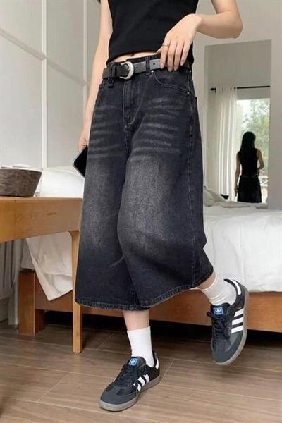 Siyah Yıkamalı Retro Kısa Paçalı Y2K Kot Şortolon