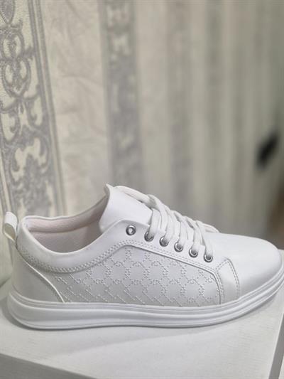 Beyaz Basic Sneaker