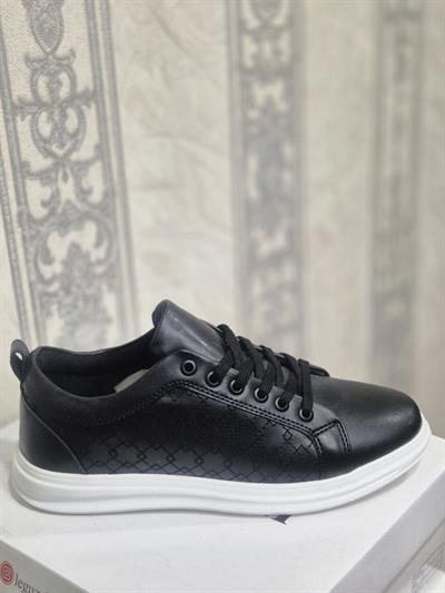 Beyaz Basic Sneaker