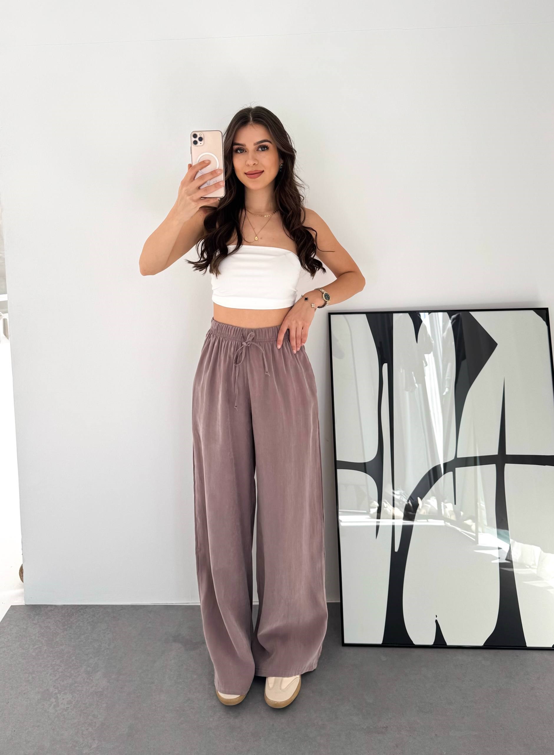 SOFT DOKULU KREM KUMAŞ PANTALON