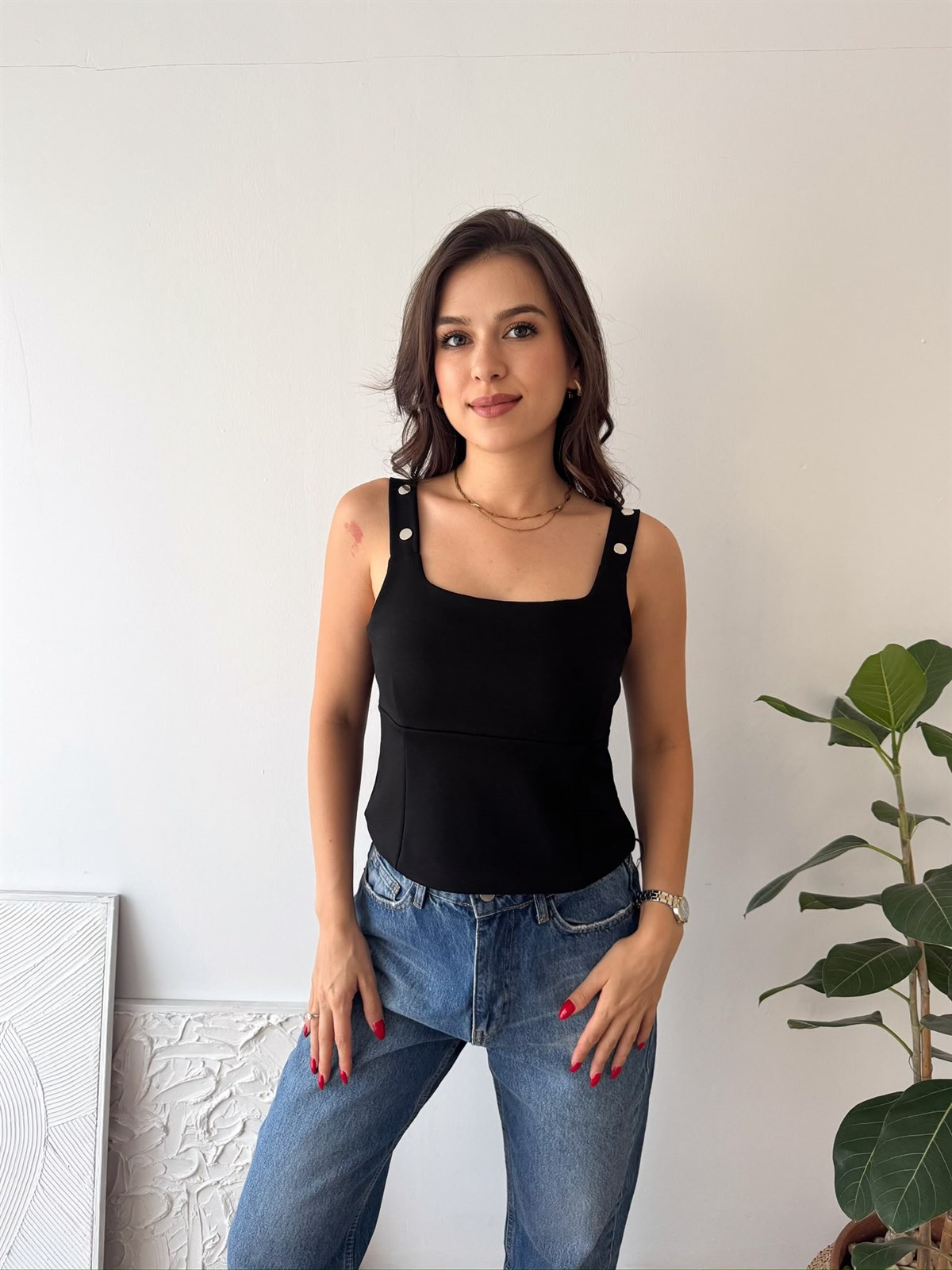 ASKI DETAY SİYAH BLUZ