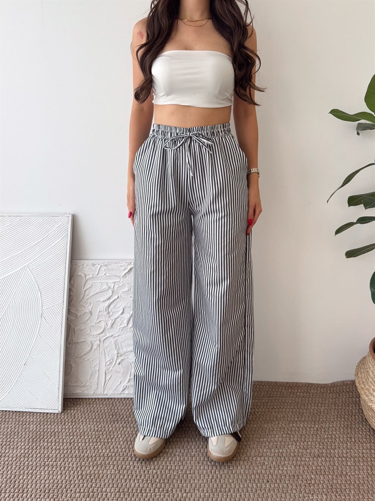 ASTARLI ÇİZGİLİ GRİ PANTALON