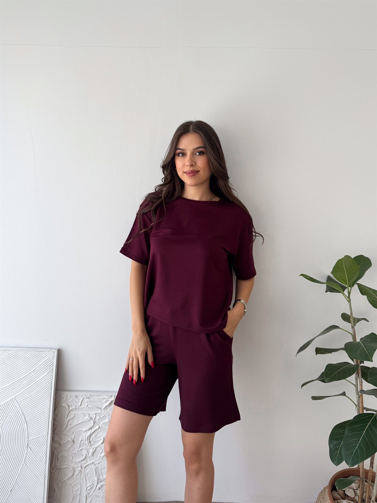 KISA ŞORTLU BORDO TAKIM