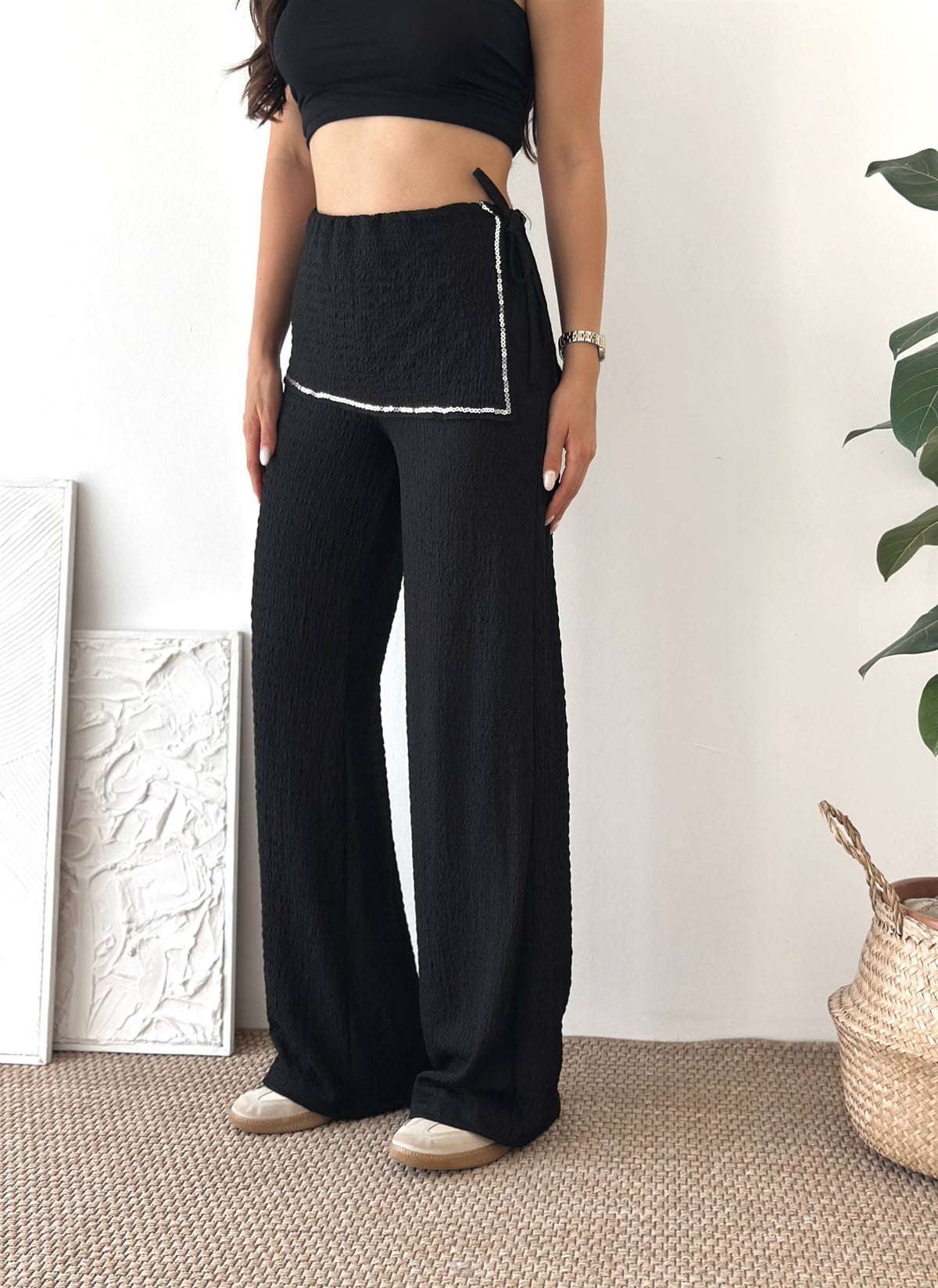 PAYETLİ SİYAH ETEK PANTALON