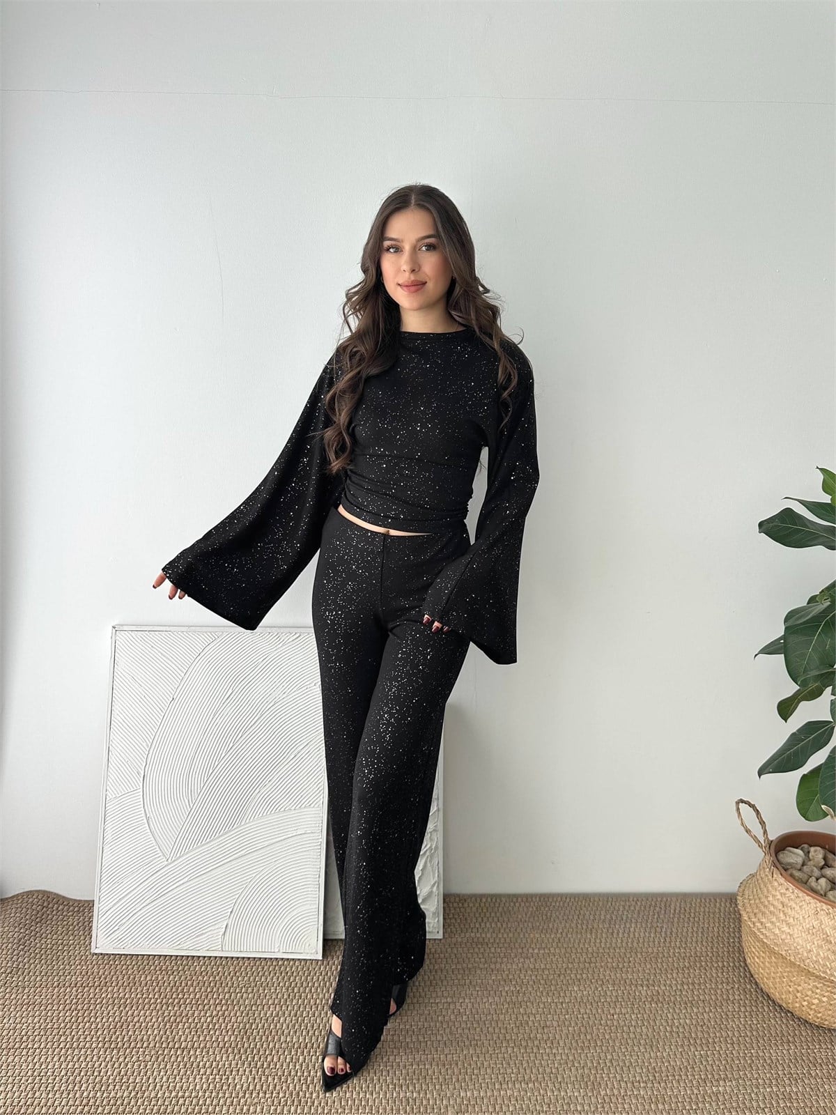 VOLAN KOL DETAY SİYAH SİMLİ TAKIM