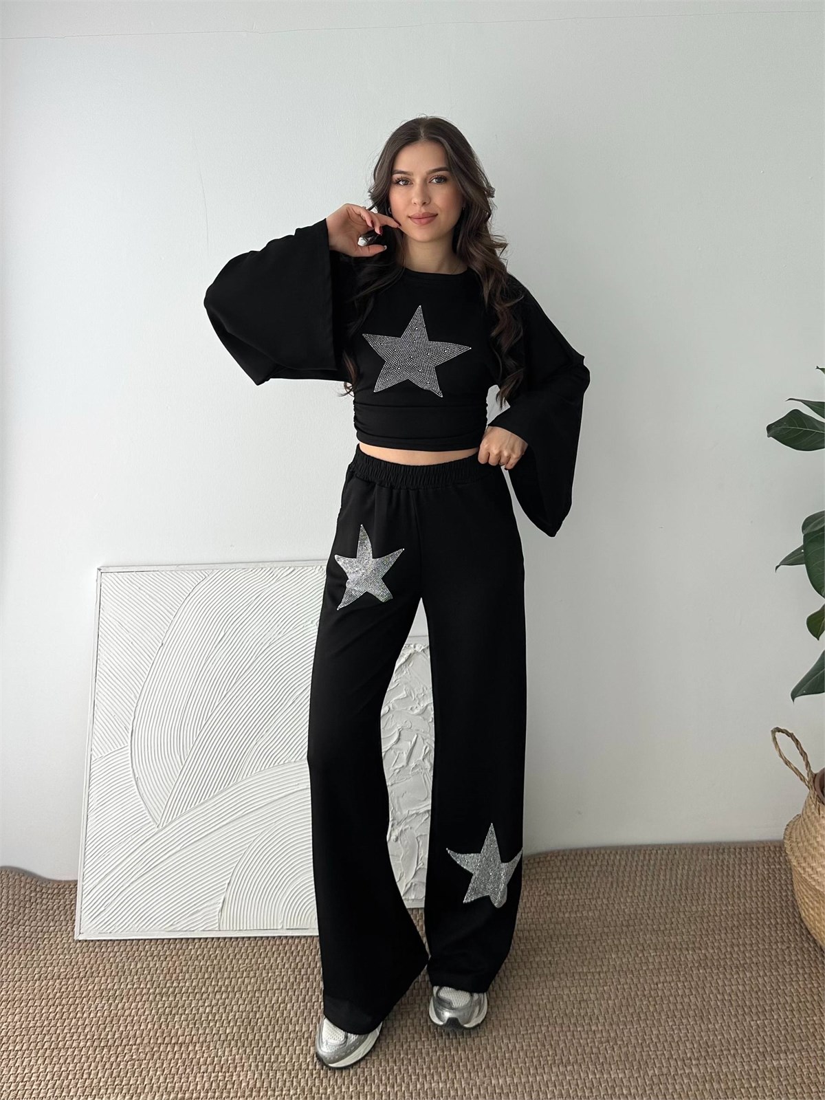 YILDIZ DETAY SİYAH TAKIM