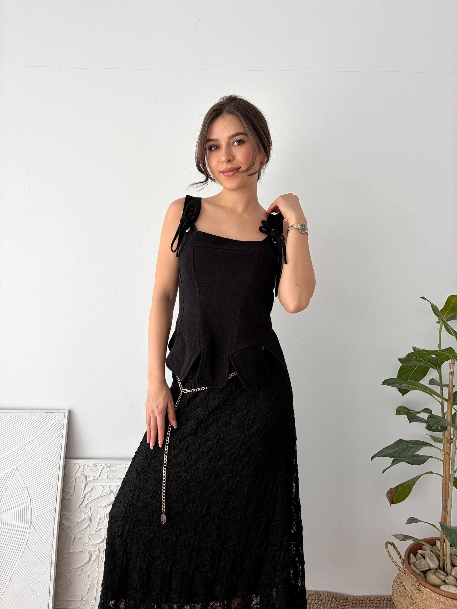 DOKUMA TASARIM SİYAH BLUZ