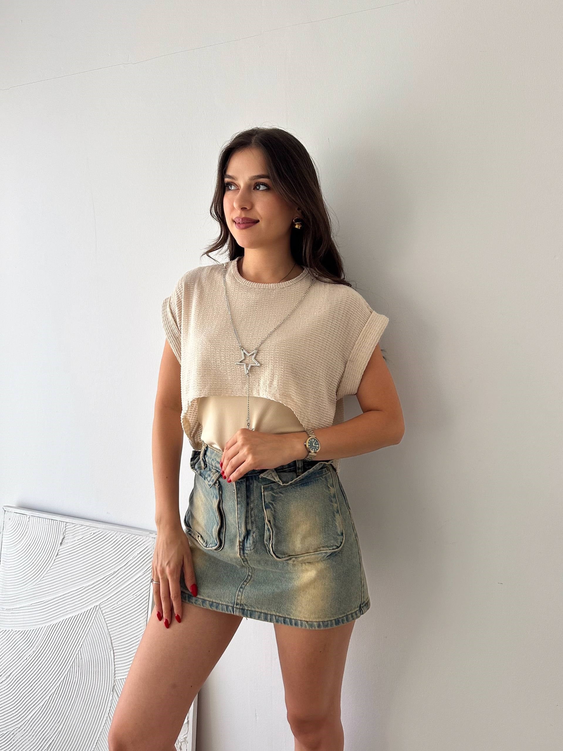 İKİLİ AKSESUARLI KREM BLUZ