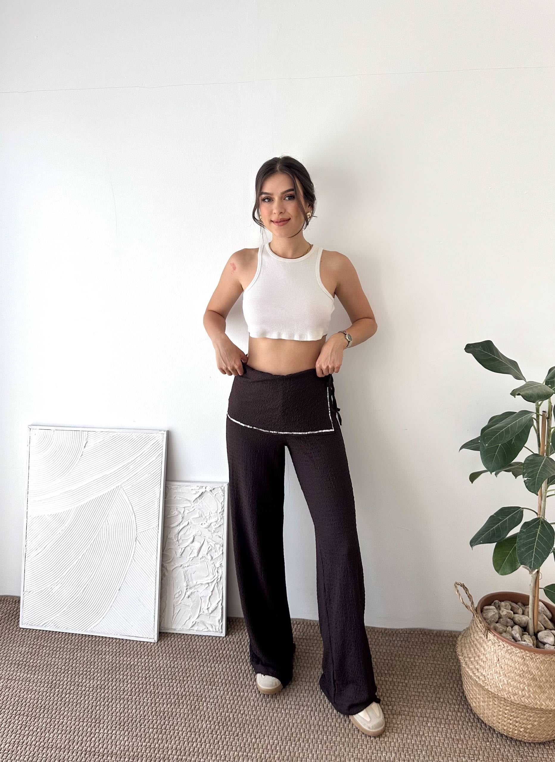 PAYETLİ KAHVERENGİ ETEK PANTALON