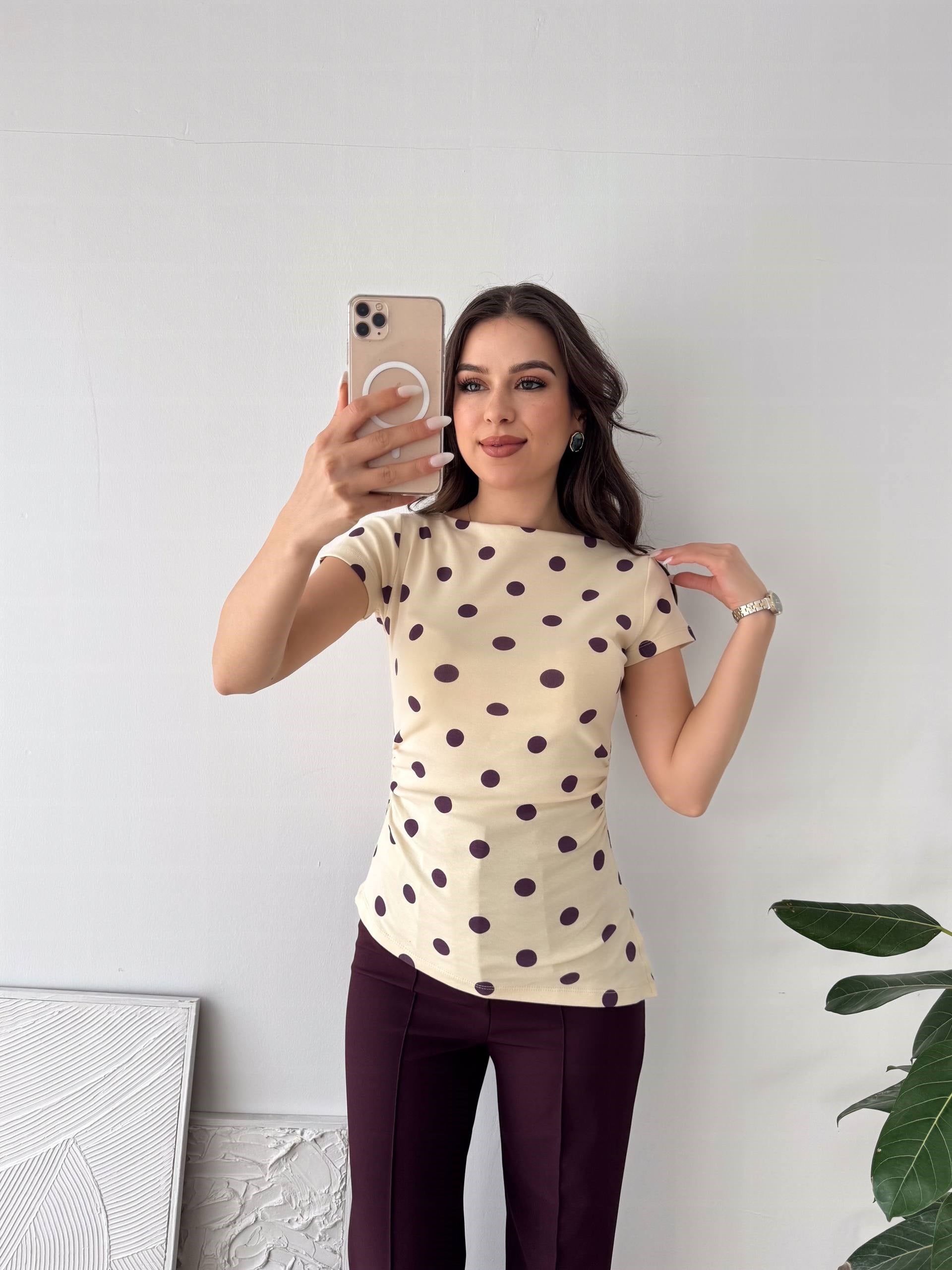 QS PUANTİYELİ KREM BLUZ