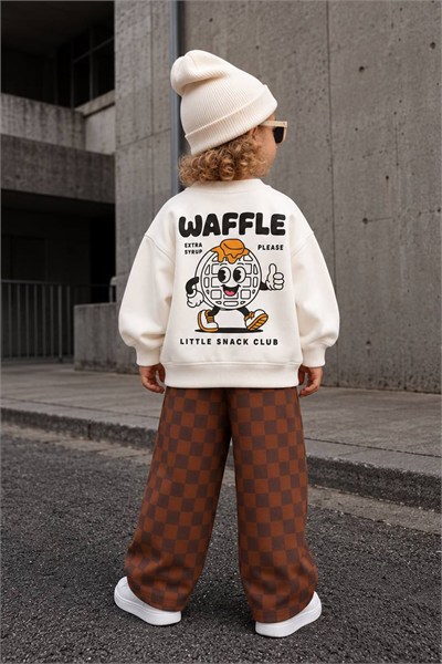 Erkek Çocuk 3 İplik Pamuklu Ekru Waffle Baskılı Sweatshirt ve Kahverengi Kareli Alt Üst Takım