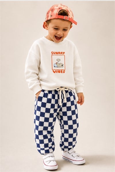 Erkek Çocuk Ekru Baskılı Pamuklu Sweatshirt ve Lacivert Damalı Eşofman Alt Üst Takım