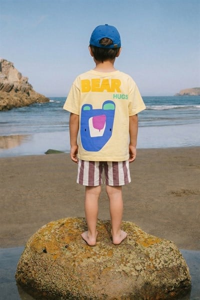 Erkek Çocuk Pamuklu Sarı Ayıcık Baskılı T-Shirt ve Çizgili Şort Alt Üst Takım