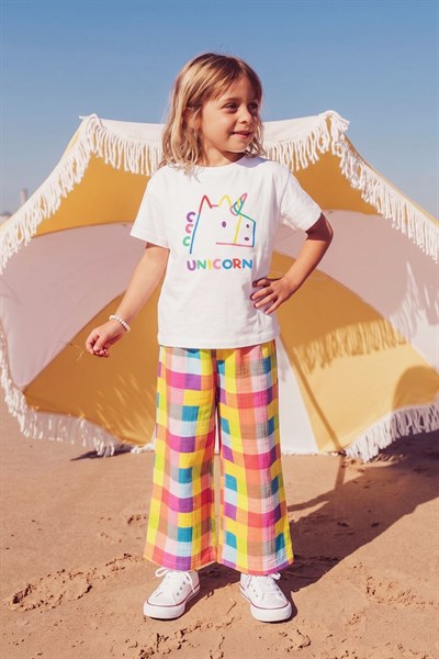 Kız Çocuk Pamuklu At Baskılı T-Shirt ve Kareli Pantolon Alt Üst Takım