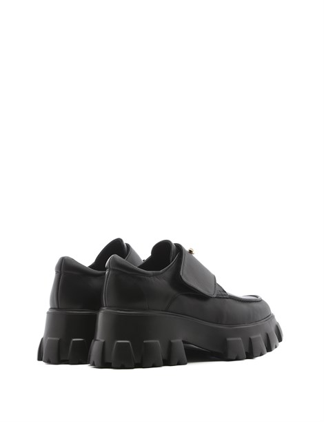 Brut Women's Sneaker Black Leather