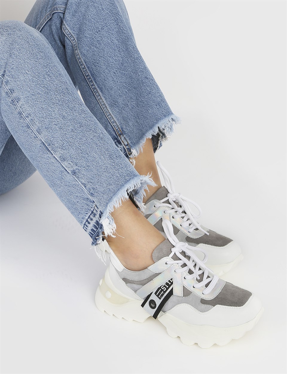 Sera White Leather Women's Sneaker - İLVİ
