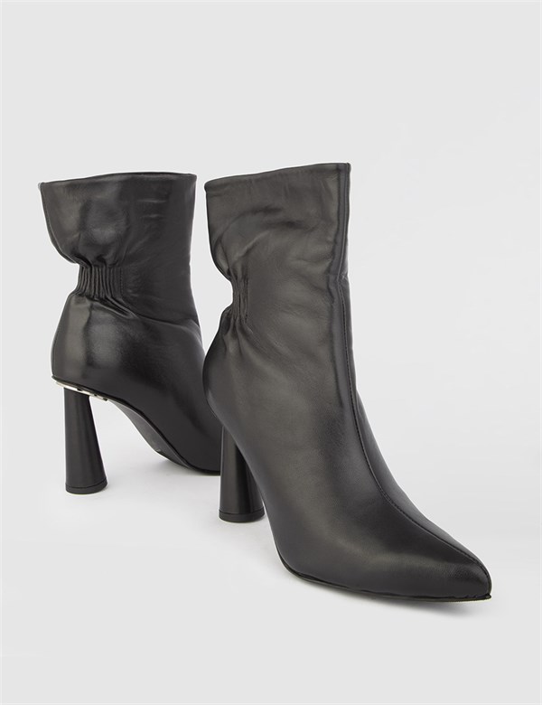 Dera Black Leather Women's Heeled Boot