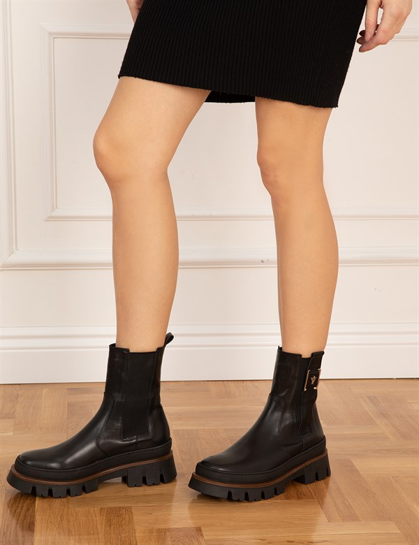 Dunn Black Leather Women's Boot