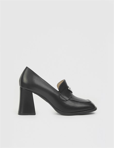 Faret Black Leather Women's Pump