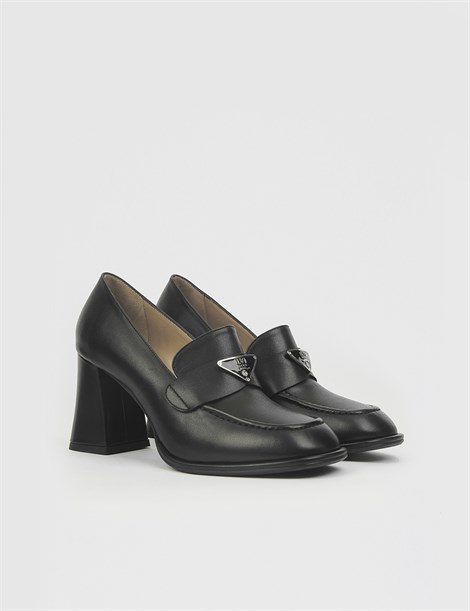 Faret Black Leather Women's Pump