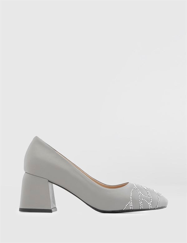 Fuzy Grey Leather Women's Pump