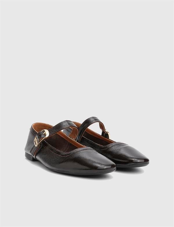 Kaori Brown Wrinkled Patent Leather Women's Loafer