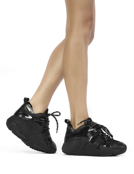 Kliti Women's Sneaker Black Leather