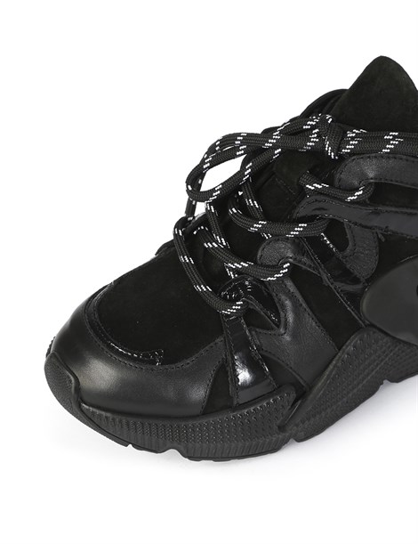 Kliti Women's Sneaker Black Leather