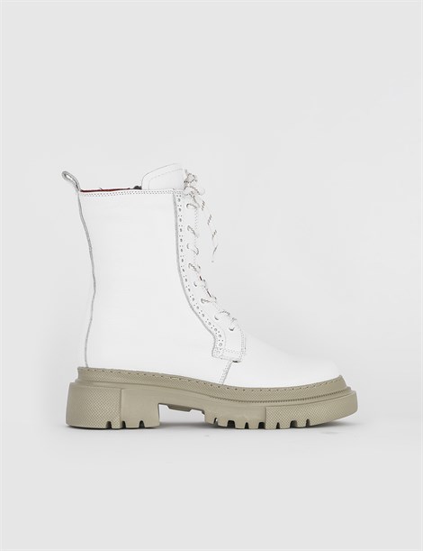 Lapre White Floater Women's Boot