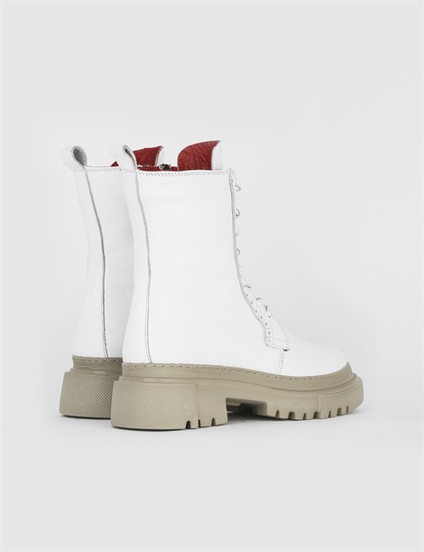 Lapre White Floater Women's Boot