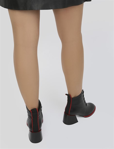 Pica Black Leather Women's Heeled Boot