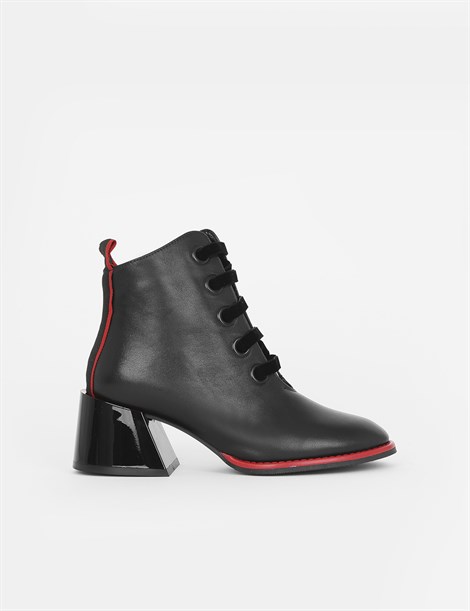 Pica Black Leather Women's Heeled Boot