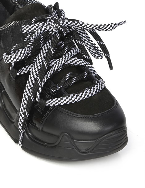 Tami Women's Sneaker Black Leather
