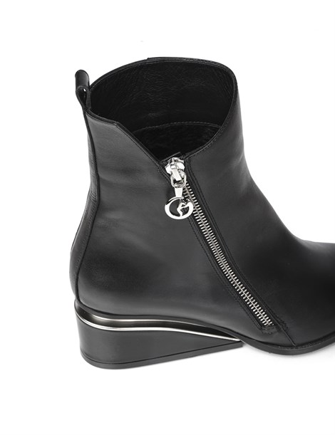 Tani Women's Boot Black Leather