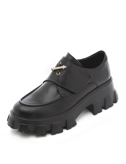 Brut Women's Sneaker Black Leather