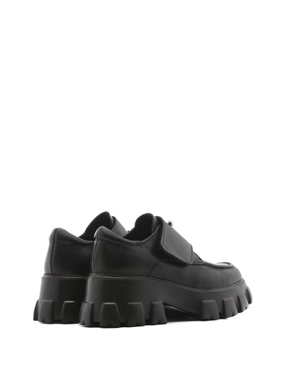 Brut Women's Sneaker Black Leather