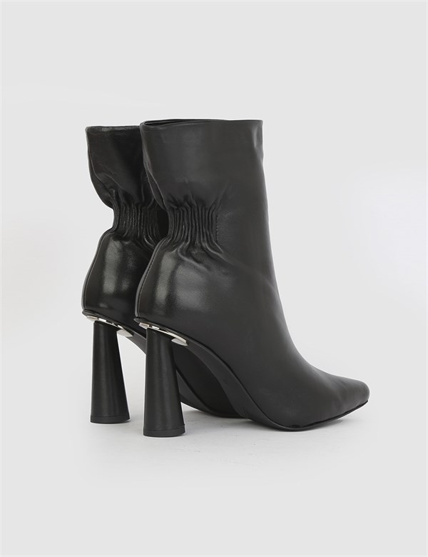 Dera Black Leather Women's Heeled Boot