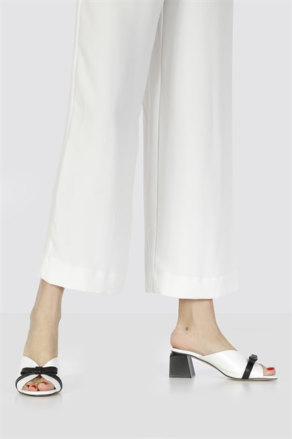 Perla Women's Slipper White Black