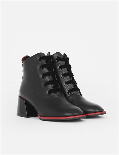 Pica Black Leather Women's Heeled Boot