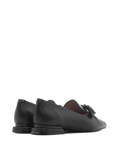 Regina Women's Moccasin Black Crocodile-Black Leather