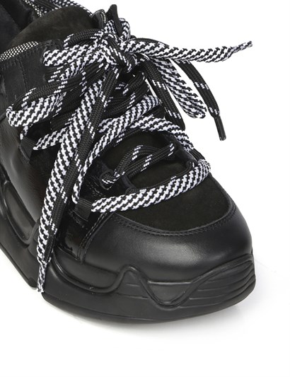 Tami Women's Sneaker Black Leather