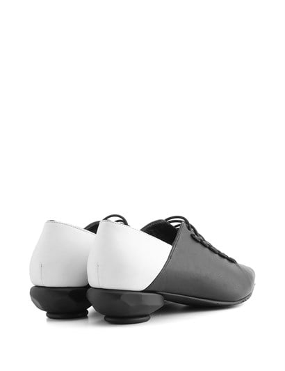 Wella Women's Moccasin Black Matte-White